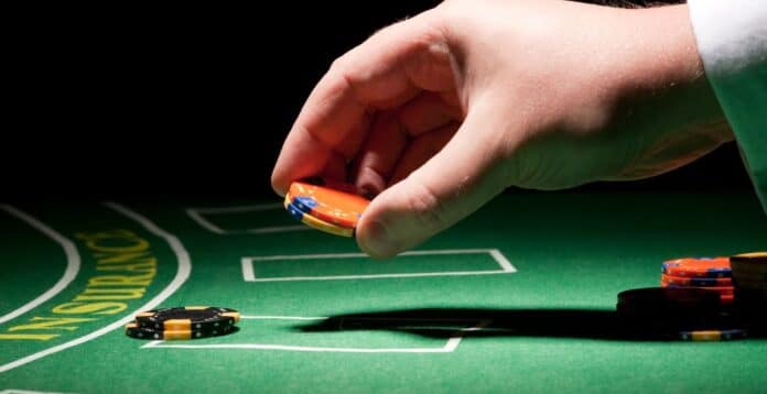 8 Errores que se cometen en el blackjack ¡Evítalos!